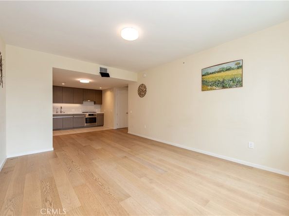 889 Francisco 1911, Los Angeles CA 90017