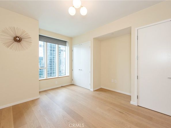 889 Francisco 1911, Los Angeles CA 90017