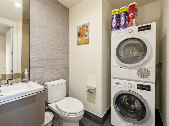 889 Francisco 1911, Los Angeles CA 90017