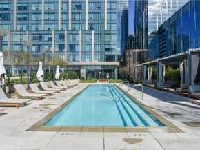 889 Francisco 1911, Los Angeles CA 90017