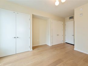 889 Francisco 1911, Los Angeles CA 90017