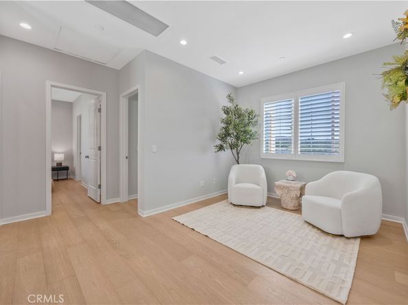 196 Milky, Irvine CA 92618