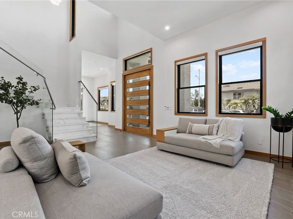 1828 Pine, Huntington Beach CA 92648
