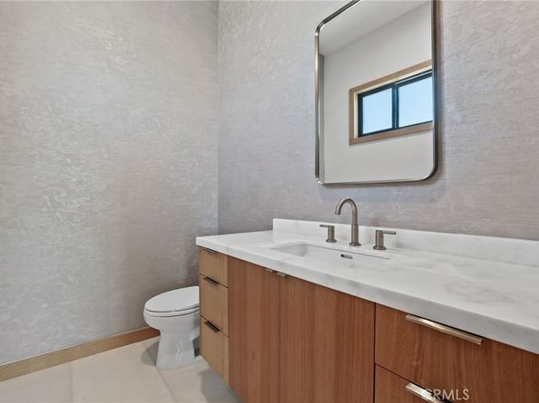1828 Pine, Huntington Beach CA 92648