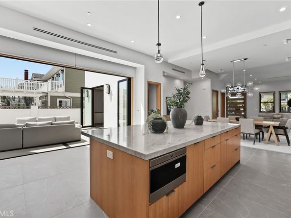 1828 Pine, Huntington Beach CA 92648
