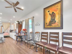 6915 Bonsallo, Lake Los Angeles CA 90044