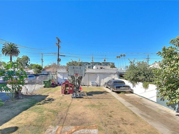 6915 Bonsallo, Lake Los Angeles CA 90044