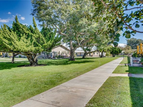 1310 Knollwood 43A, Seal Beach CA 90740