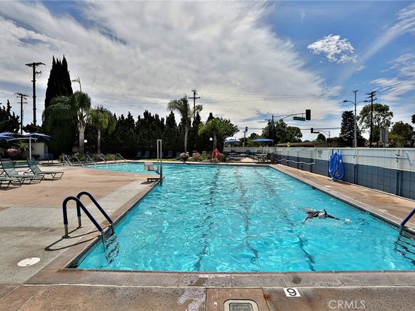 1310 Knollwood 43A, Seal Beach CA 90740