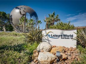 1310 Knollwood 43A, Seal Beach CA 90740