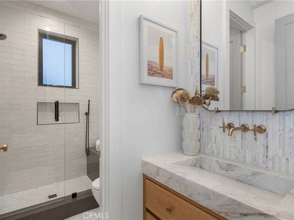 1004 Huntington, Huntington Beach CA 92648