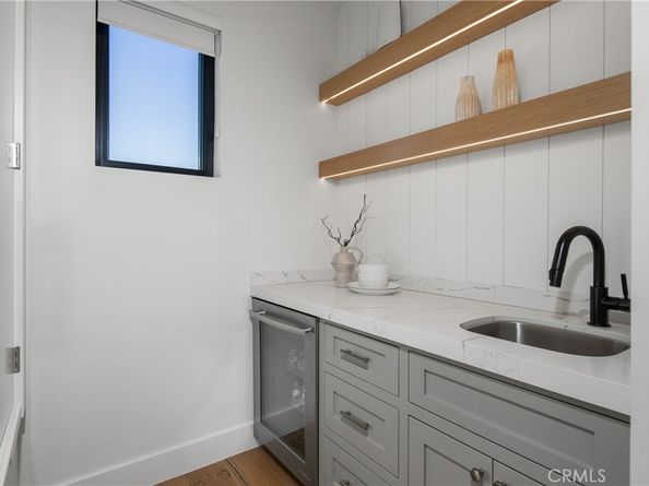 1004 Huntington, Huntington Beach CA 92648