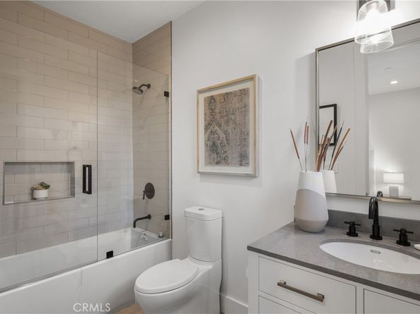 1004 Huntington, Huntington Beach CA 92648