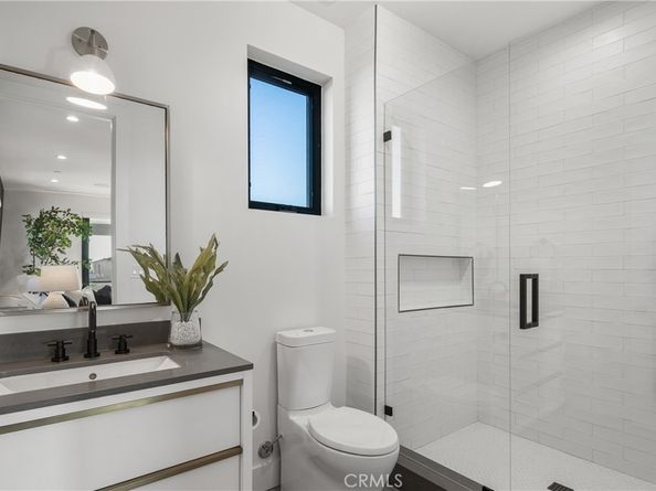 1004 Huntington, Huntington Beach CA 92648