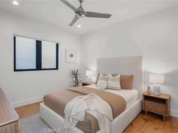 1004 Huntington, Huntington Beach CA 92648