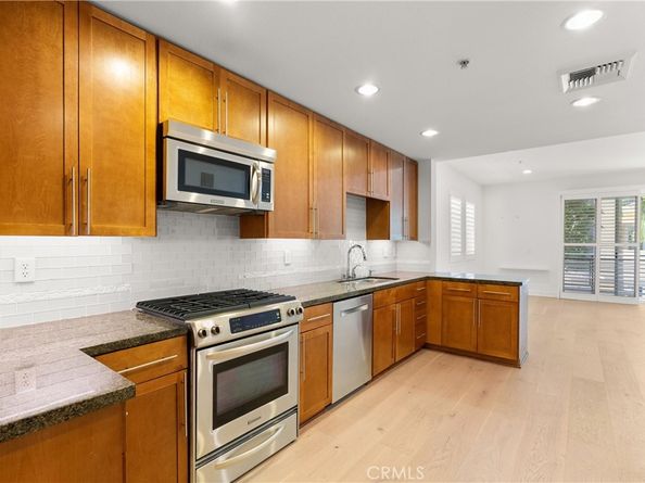 300 E 4th Street 205, Long Beach CA 90802