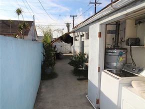 6271 Cherry Avenue, Long Beach CA 90805