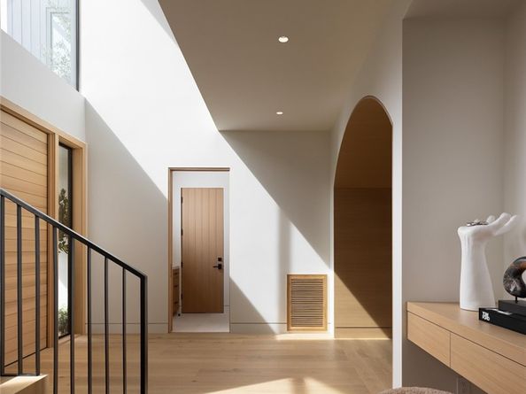 2100 Windward Ln, Newport Beach CA 92660