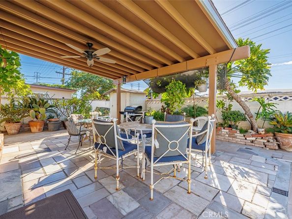 605 N La Reina, Anaheim CA 92801