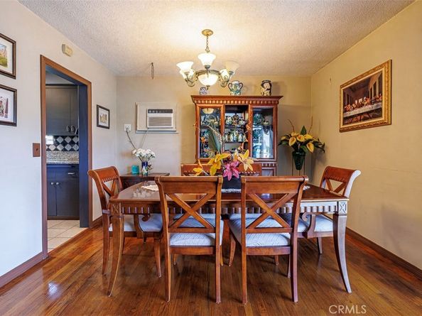 605 N La Reina, Anaheim CA 92801