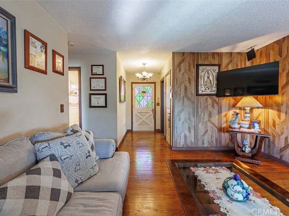 605 N La Reina, Anaheim CA 92801