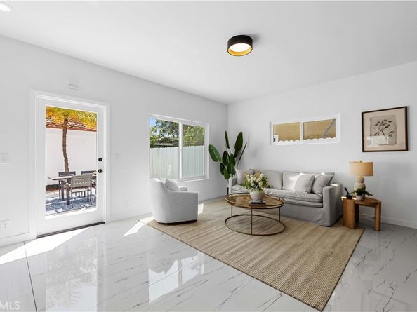 204 Lincoln Ave, Huntington Beach CA 92648