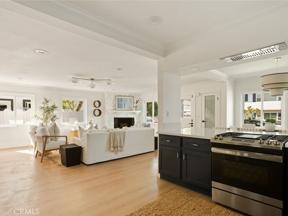 1585 Miramar, Newport Beach CA 92661