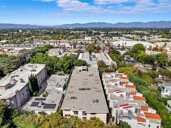 14106 Dickens 302, Sherman Oaks CA 91423