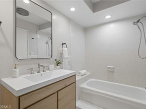 14106 Dickens 302, Sherman Oaks CA 91423