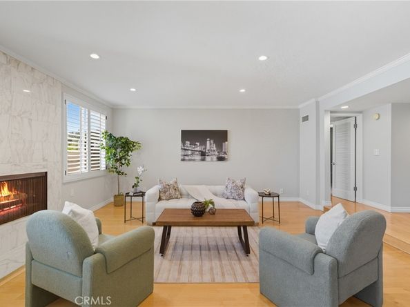 14106 Dickens 302, Sherman Oaks CA 91423