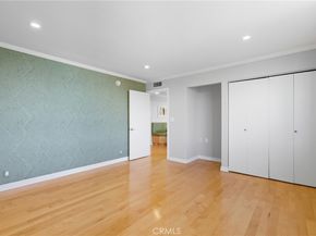 14106 Dickens 302, Sherman Oaks CA 91423