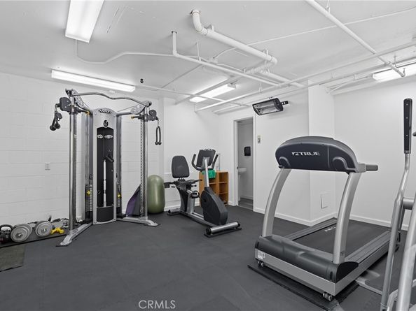 14106 Dickens 302, Sherman Oaks CA 91423