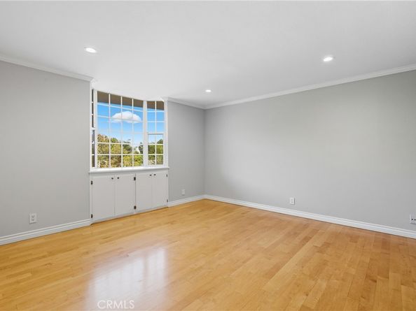 14106 Dickens 302, Sherman Oaks CA 91423