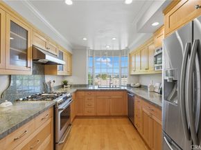 14106 Dickens 302, Sherman Oaks CA 91423