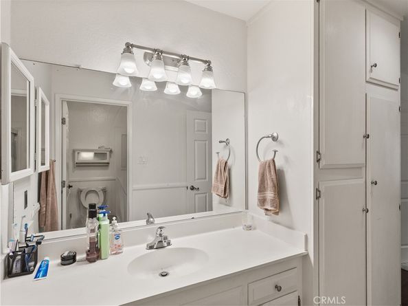 1030 W Macarthur 93, Santa Ana CA 92707