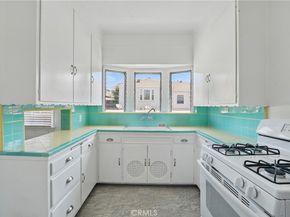 1327 S Burnside, Los Angeles CA 90019