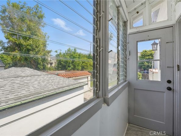 1327 S Burnside, Los Angeles CA 90019