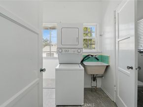 1327 S Burnside, Los Angeles CA 90019