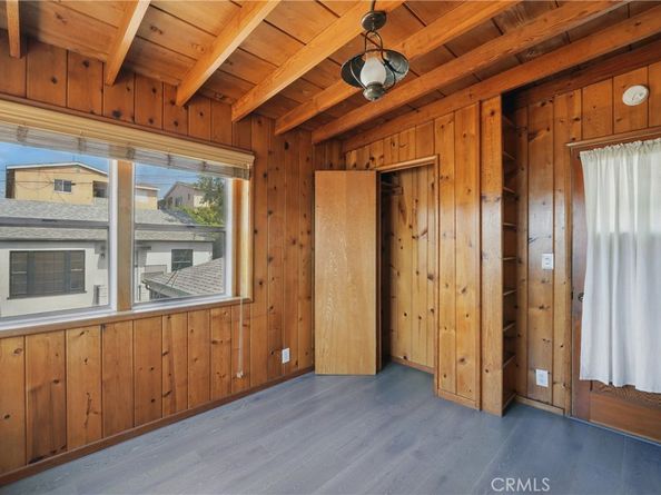 1327 S Burnside, Los Angeles CA 90019