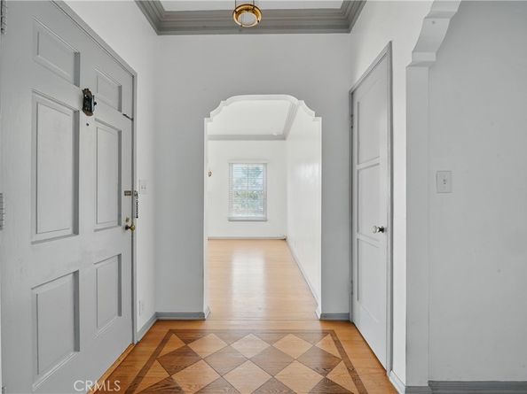 1327 S Burnside, Los Angeles CA 90019