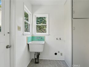 1327 S Burnside, Los Angeles CA 90019