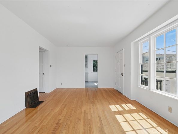 1327 S Burnside, Los Angeles CA 90019