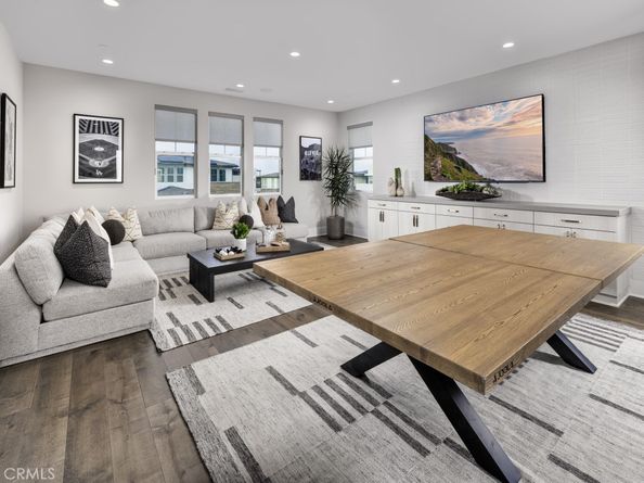 25 Remy Lane, Montebello CA 90640