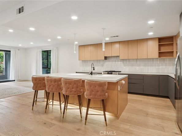 5110 Whitsett Avenue 105, Valley Village CA 91607