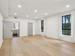 5110 Whitsett Avenue 105, Valley Village CA 91607