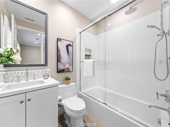 100 Viano, Irvine CA 92602