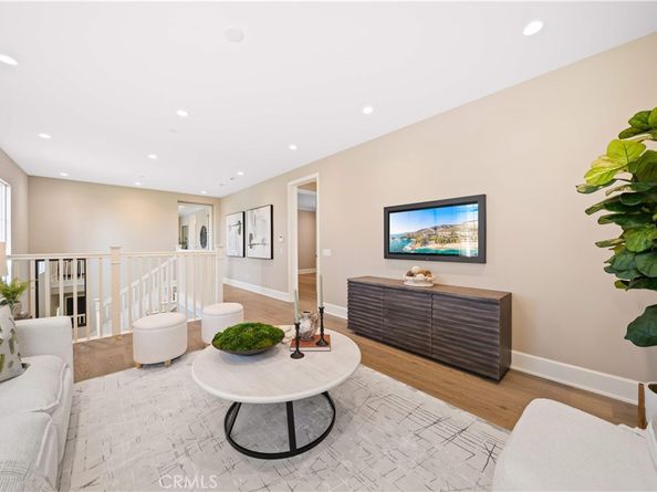 100 Viano, Irvine CA 92602