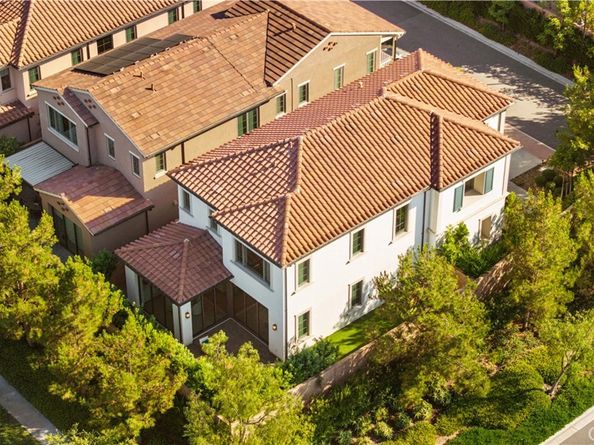 100 Viano, Irvine CA 92602