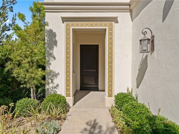 100 Viano, Irvine CA 92602