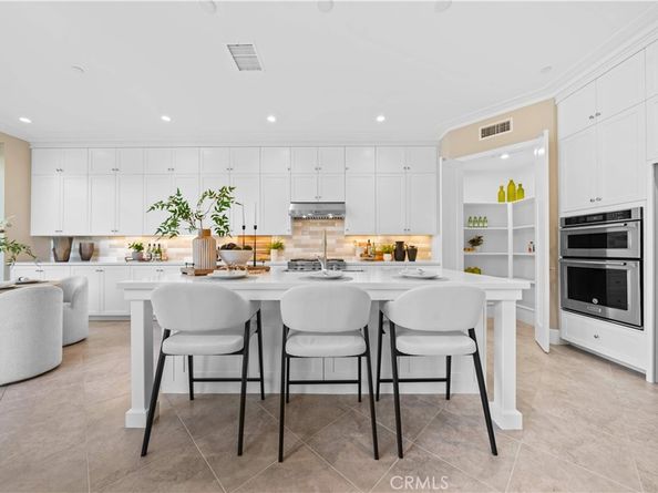 100 Viano, Irvine CA 92602